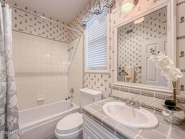 eBedroom1 Ensuite3