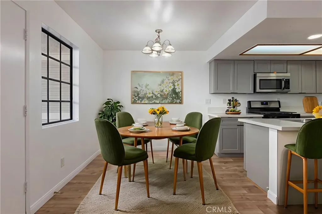 15946 Vanowen Street 103, Van Nuys, California 91406 home-pic-8