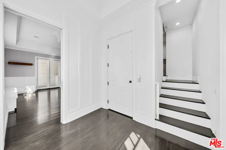 17819 Castellammare Drive, Pacific Palisades, California 90272