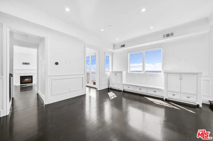 17819 Castellammare Drive, Pacific Palisades, California 90272