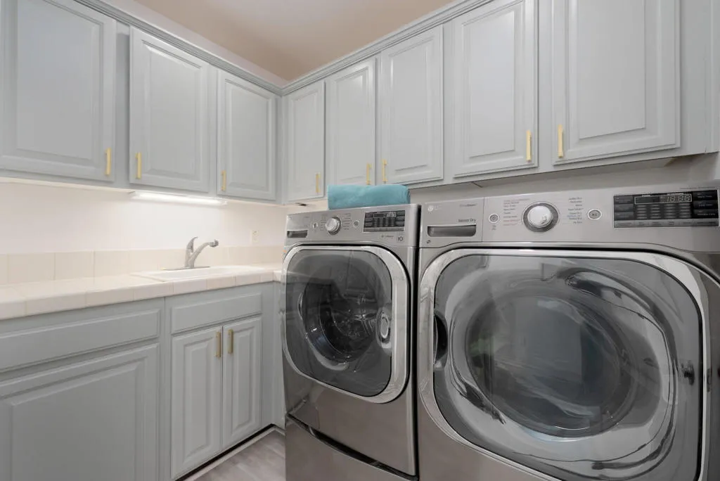 2684 Isabella Way, Palm Springs, California 92262 home-pic-36