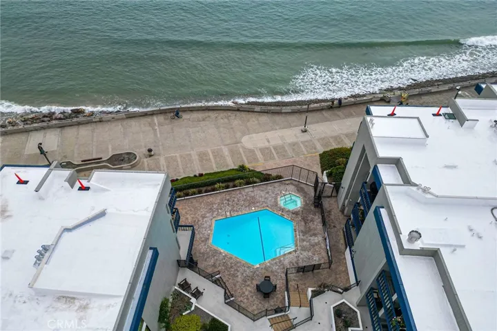 Pool and hot tub with view of the ocean. Plenty of space to ride bikes, scooters, rollerblade or run/walk to the pier. Or get your surfboard and surf where most wish they could just walk to catch a wave.