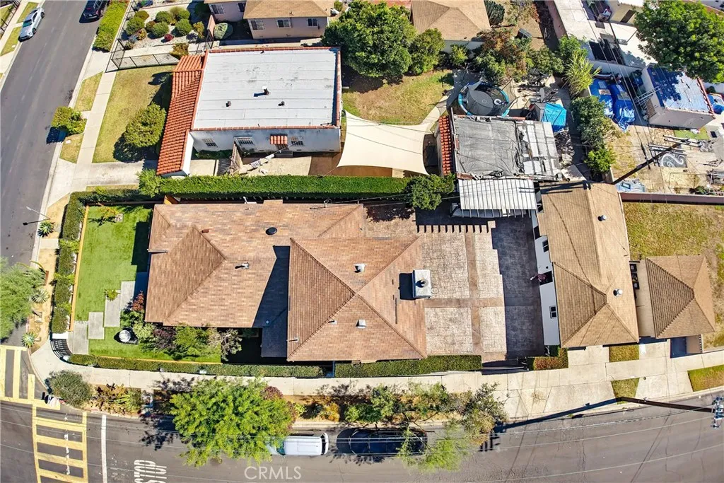 402 E 94th, Los Angeles, California 90003 home-pic-4