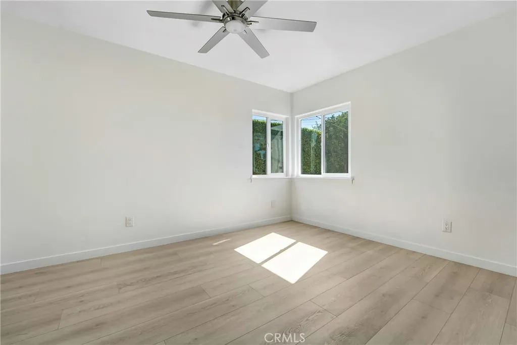 402 E 94th, Los Angeles, California 90003 home-pic-10