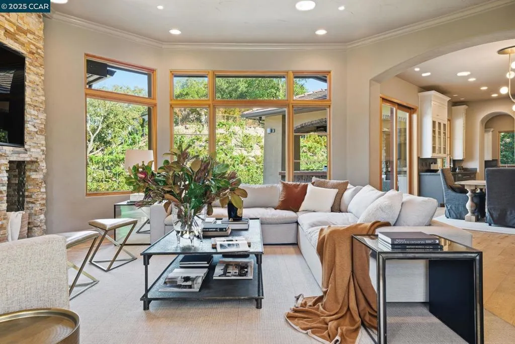 8 Quiet Country Lane, Danville, California 94526 home-pic-8