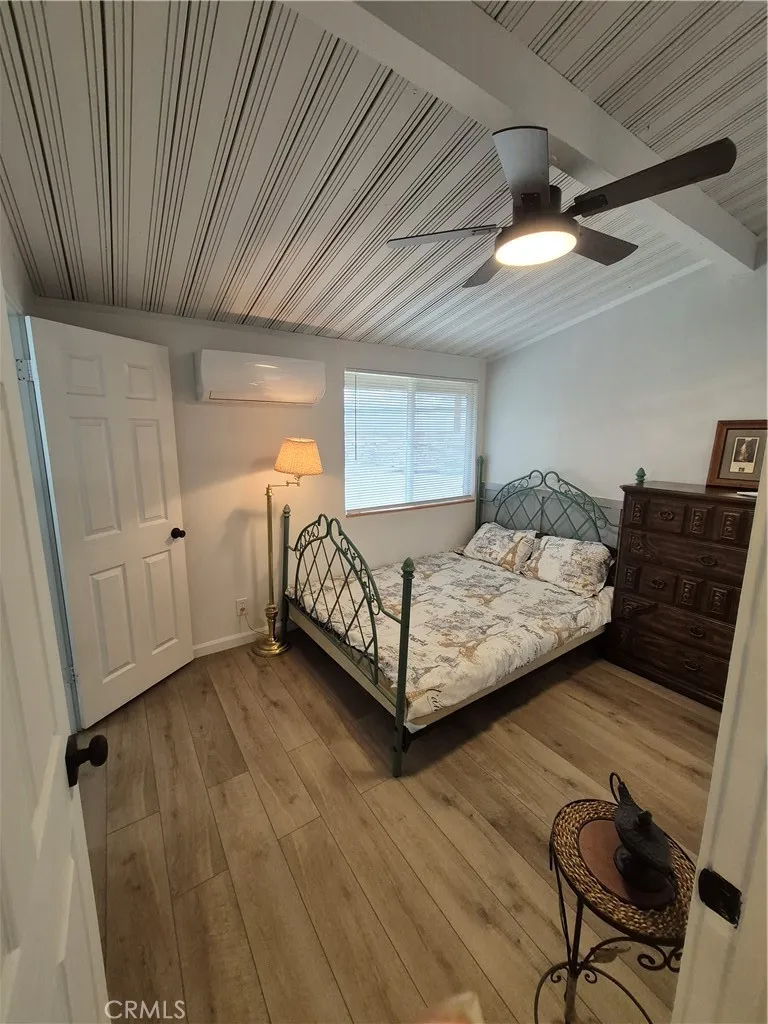 16611 Yucca Avenue, Victorville, California 92395 home-pic-20