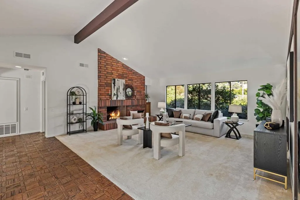 , La Jolla, California 92037 home-pic-13