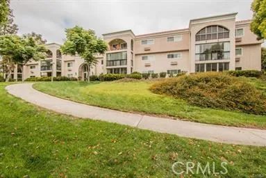 5500 Paseo Del Lago W 1f, Laguna Woods, California 92637 home-pic-1