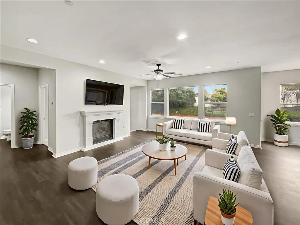 32676 Quiet Trail Drive, Temecula, California 92596 home-pic-1