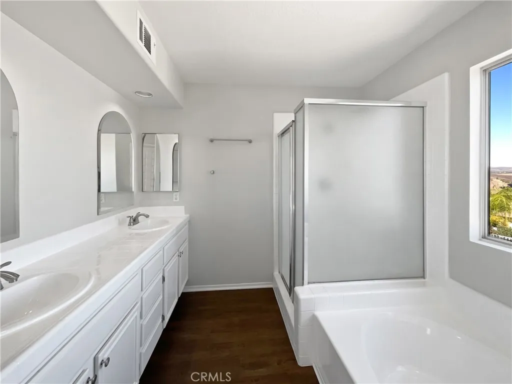 24 Bella Firenze, Lake Elsinore, California 92532 home-pic-6