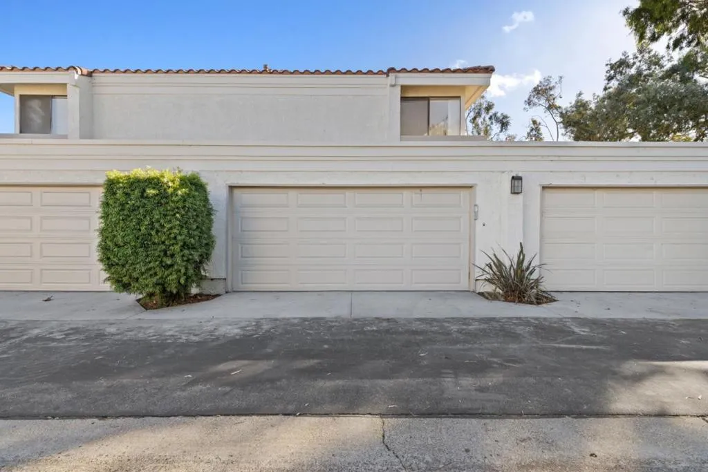 15 Morena 25, Irvine, California 92612 home-pic-34