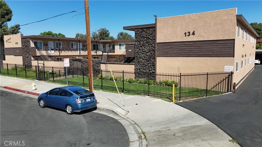134 S Pritchard Avenue, Fullerton, California 92833 home-pic-1
