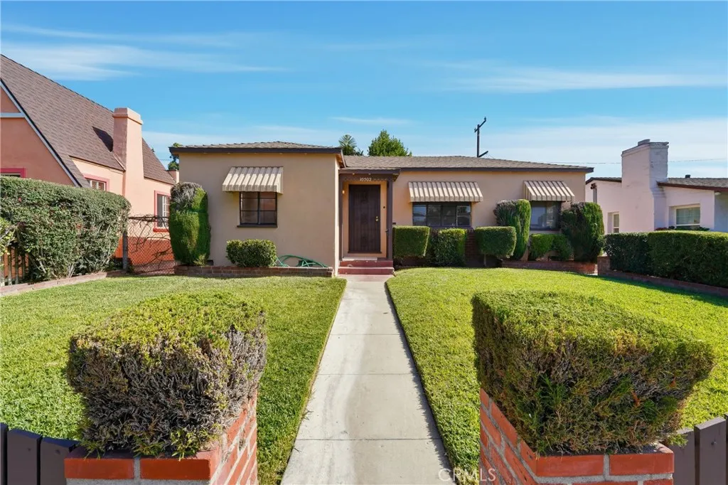 10502 Bryson, South Gate, California 90280 home-pic-1