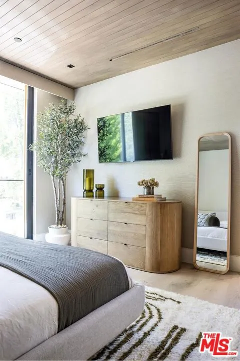 740 Warner Avenue, Los Angeles, California 90024 home-pic-48