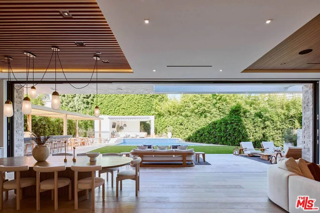 740 Warner Avenue, Los Angeles, California 90024 home-pic-9