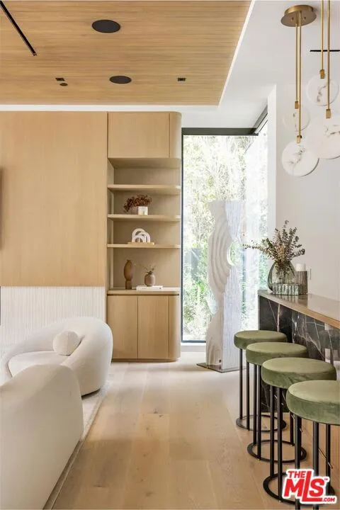 740 Warner Avenue, Los Angeles, California 90024 home-pic-18