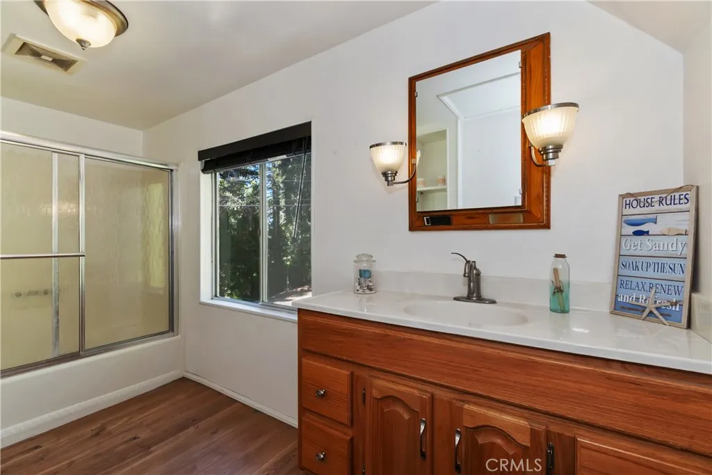 863 Oak Road, Lake Arrowhead, California 92386 home-pic-26