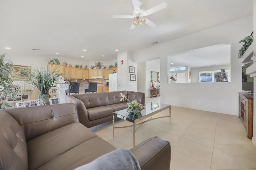 80628 Virginia Avenue, Indio, California 92201 home-pic-8