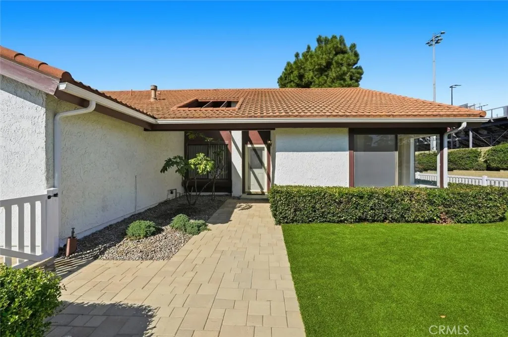2709 Orange Avenue, Torrance, California 90501 home-pic-6