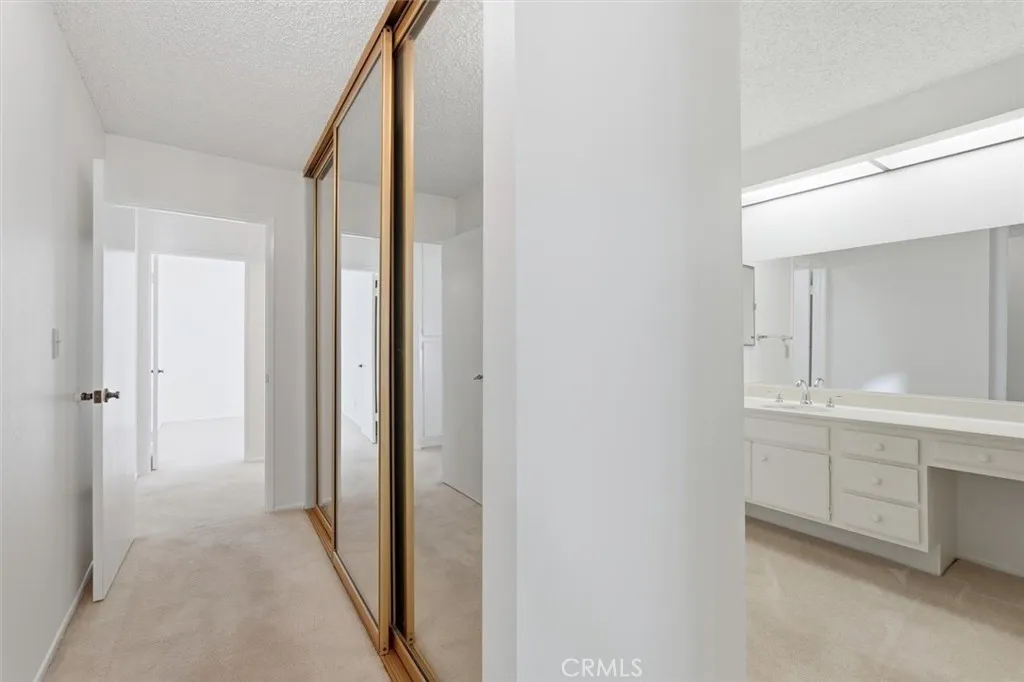 2709 Orange Avenue, Torrance, California 90501 home-pic-18