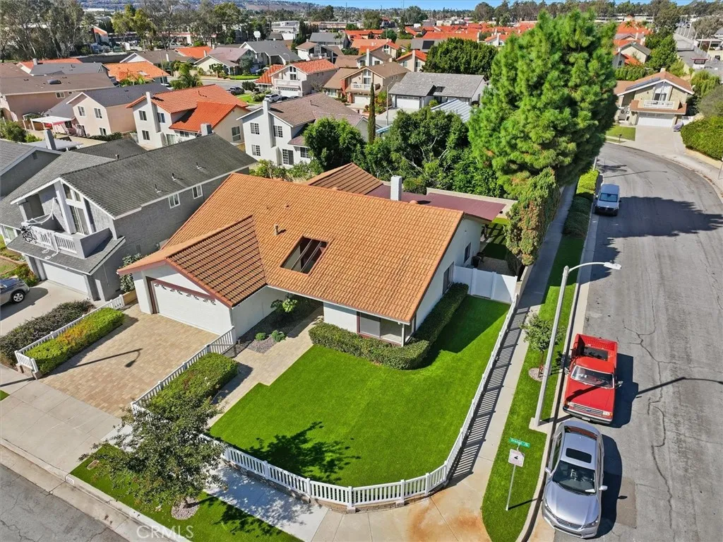 2709 Orange Avenue, Torrance, California 90501 home-pic-4