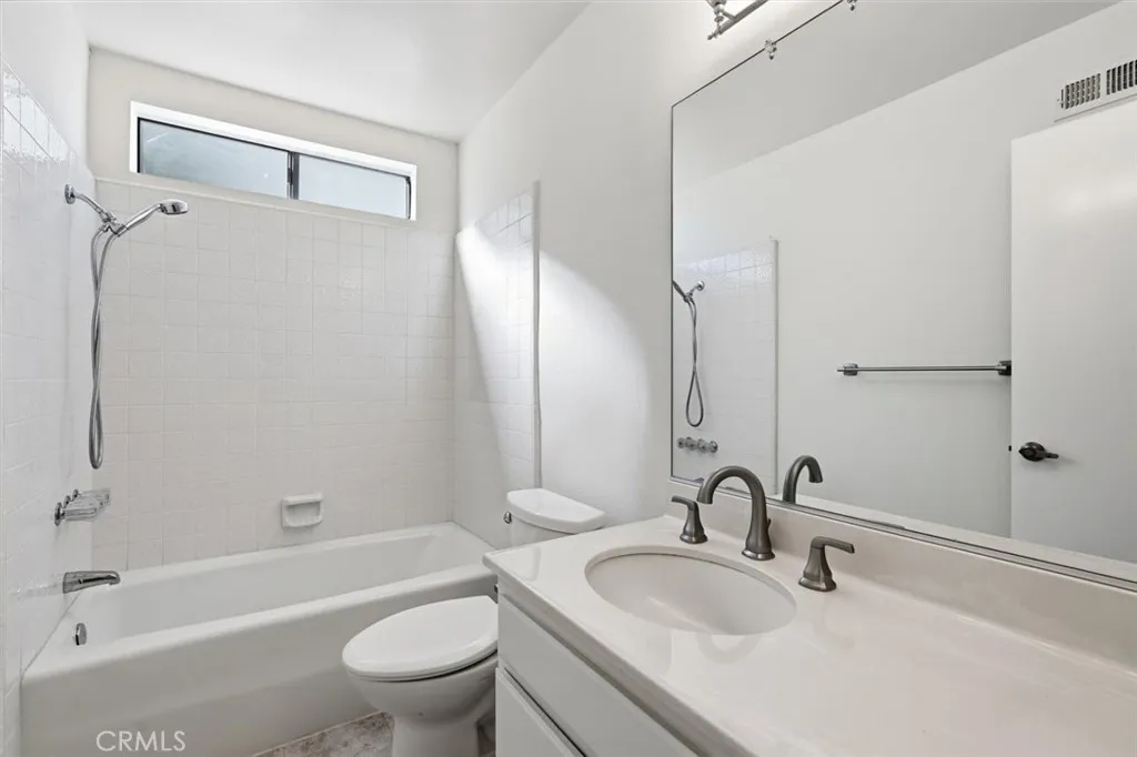 2709 Orange Avenue, Torrance, California 90501 home-pic-31