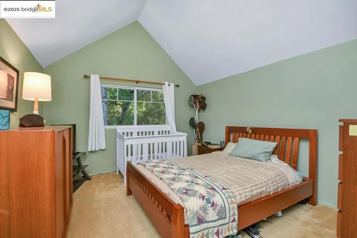 7141 Homewood Dr, Oakland, California 94611