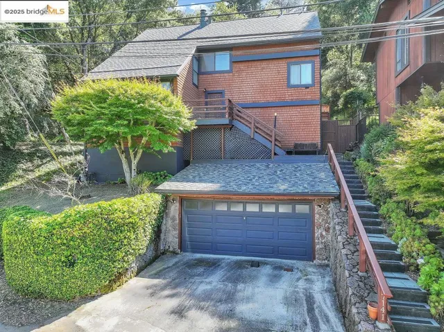 7141 Homewood Dr, Oakland, California 94611