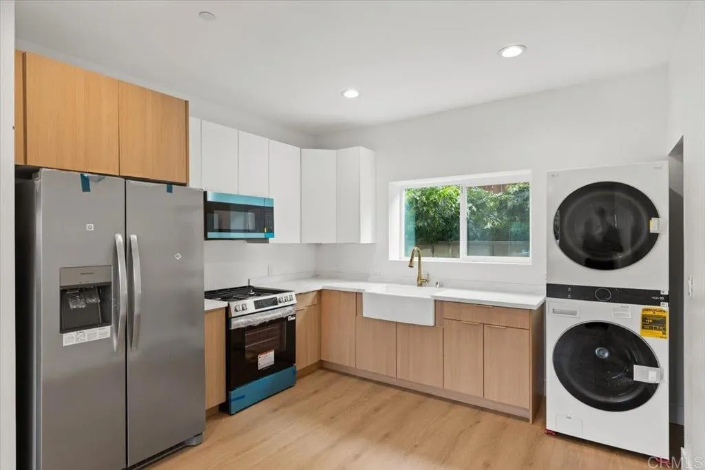 785 Lemon Ave, Vista, California 92084 home-pic-30