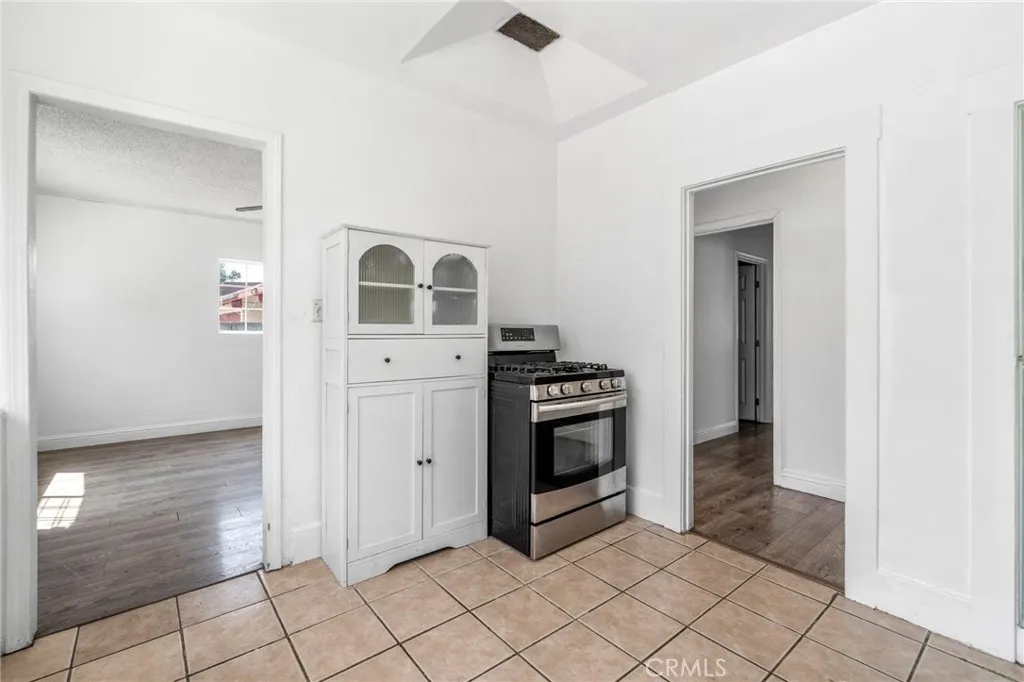 1545 E 41st, Los Angeles, California 90011 home-pic-14