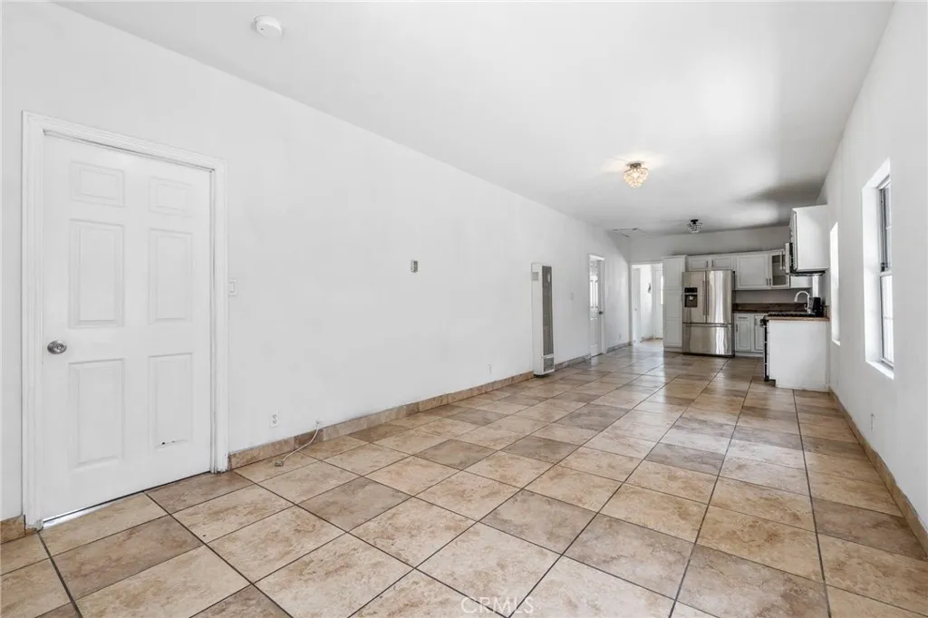 1545 E 41st, Los Angeles, California 90011 home-pic-16