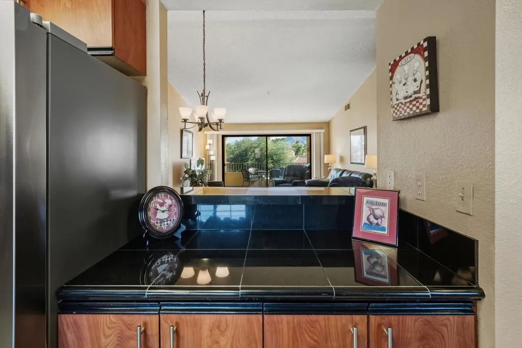68035 Lakeland Drive, Cathedral City, California 92234 home-pic-5