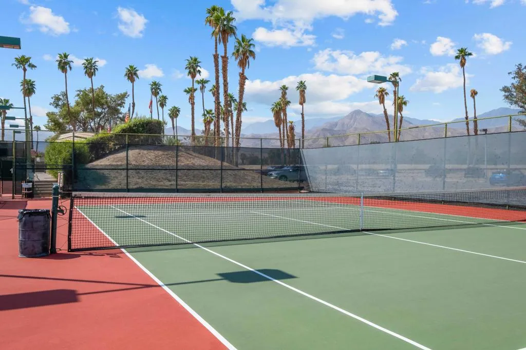 68035 Lakeland Drive, Cathedral City, California 92234 home-pic-28