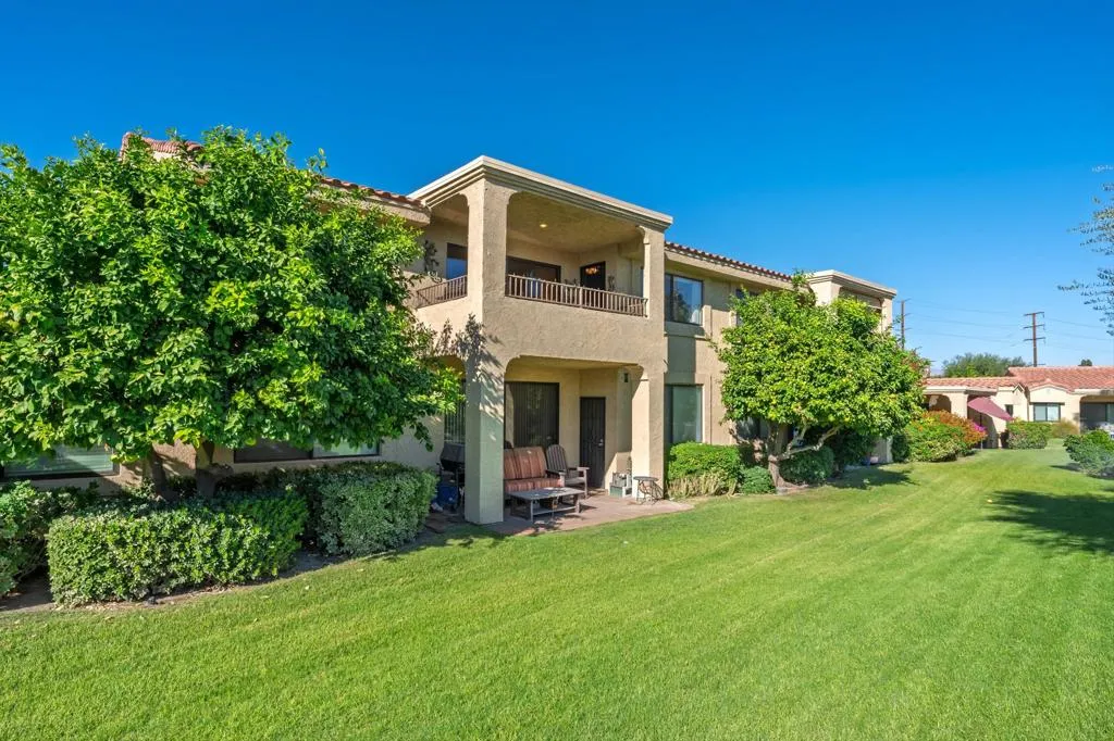 68035 Lakeland Drive, Cathedral City, California 92234 home-pic-25