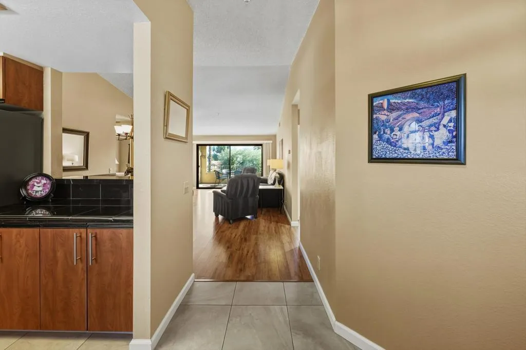 68035 Lakeland Drive, Cathedral City, California 92234 home-pic-2