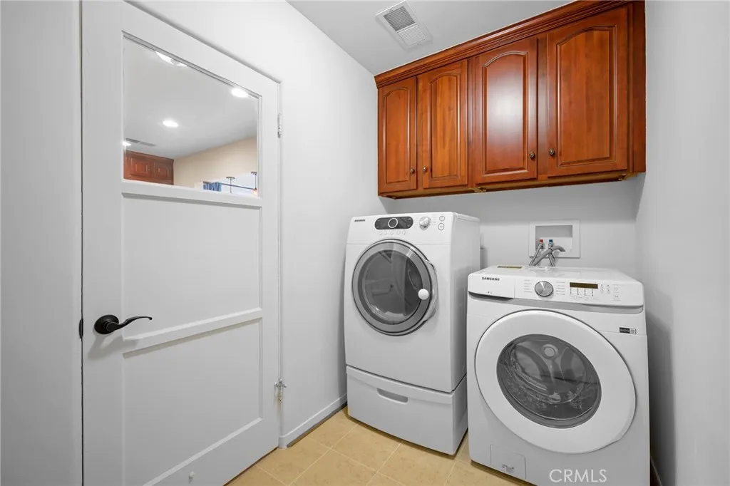 520 N Howard Street, Glendale, California 91206 home-pic-17