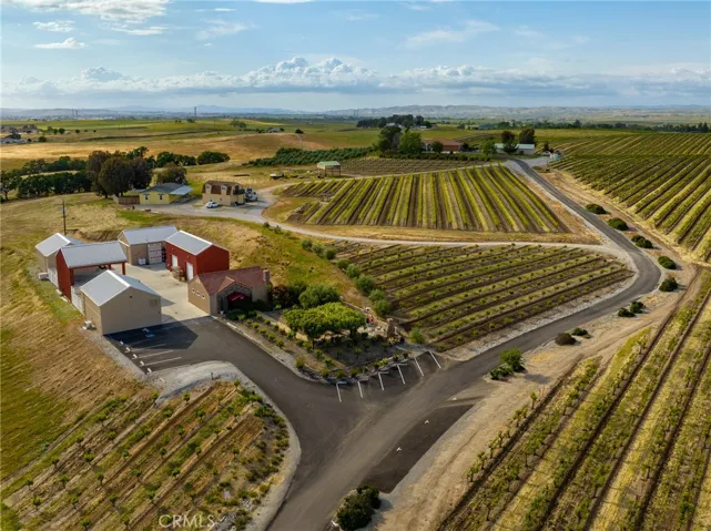 Endless Potential Awaits on this 
Private Paso Robles Property!