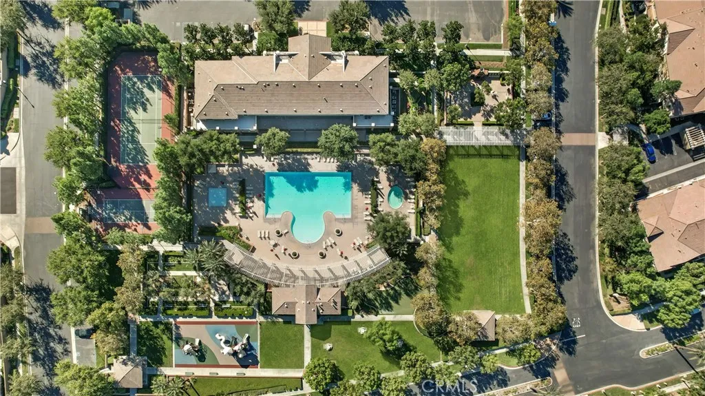 5604 Altamura Way 11, Fontana, California 92336 home-pic-37