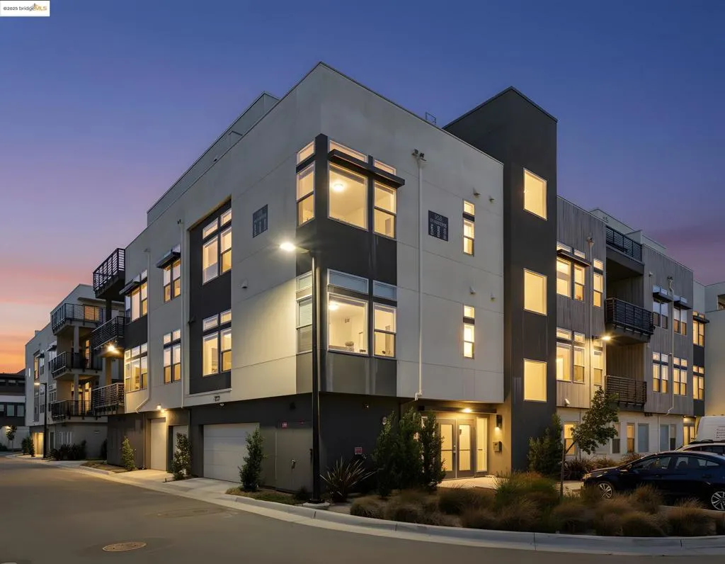 210 Waters Park Cir 304, San Mateo, California 94403 home-pic-0