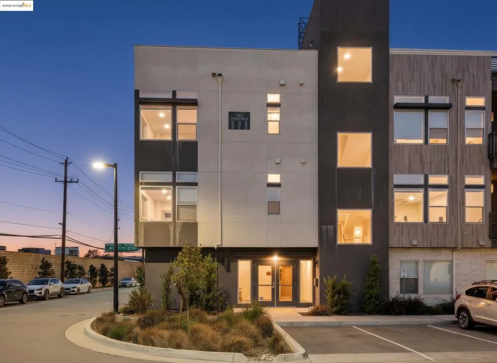 210 Waters Park Cir 304, San Mateo, California 94403 home-pic-1