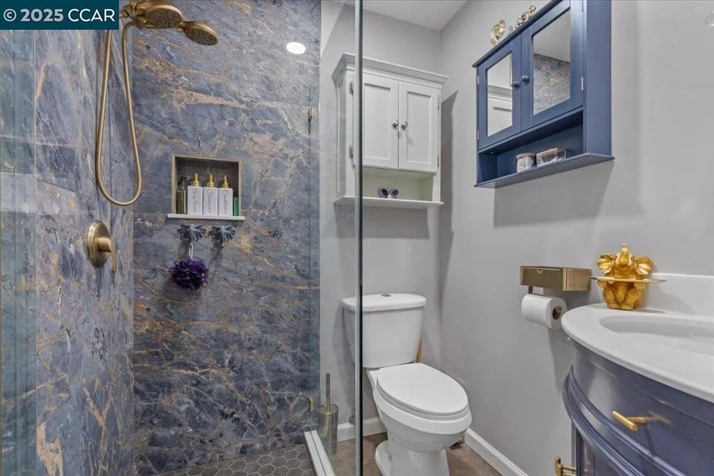 2644 E Olivera Rd, Concord, California 94519 home-pic-24