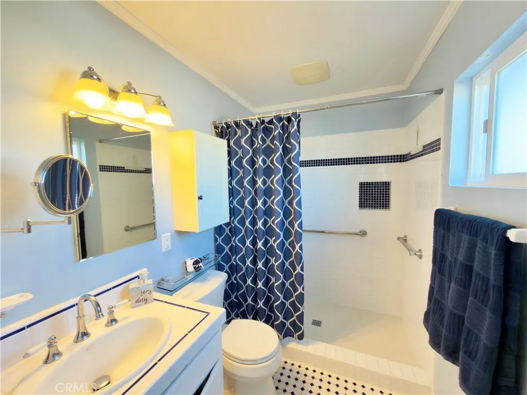 8142 Foxhall Drive, Huntington Beach, California 92646 home-pic-16