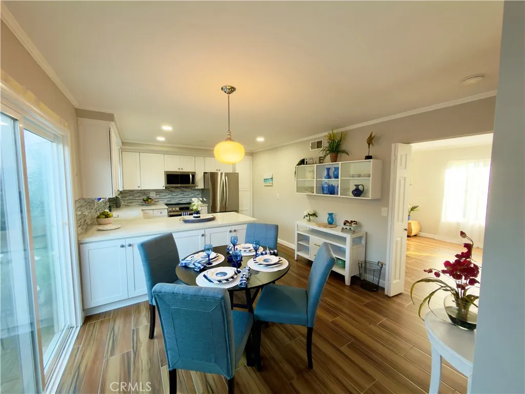 8142 Foxhall Drive, Huntington Beach, California 92646 home-pic-4