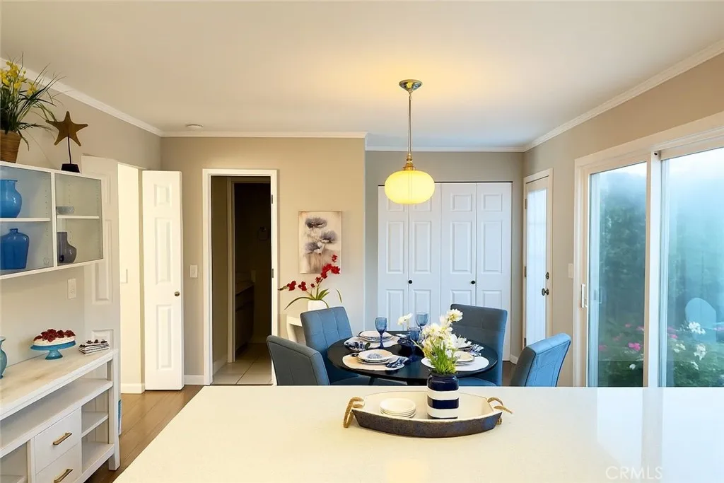 8142 Foxhall Drive, Huntington Beach, California 92646 home-pic-8