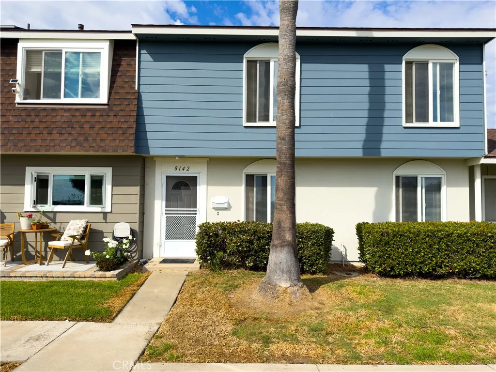 8142 Foxhall Drive, Huntington Beach, California 92646 home-pic-0