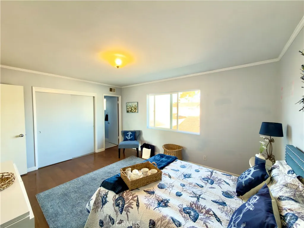 8142 Foxhall Drive, Huntington Beach, California 92646 home-pic-14