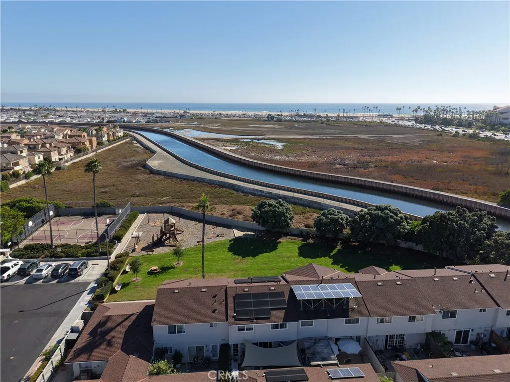 8142 Foxhall Drive, Huntington Beach, California 92646 home-pic-19
