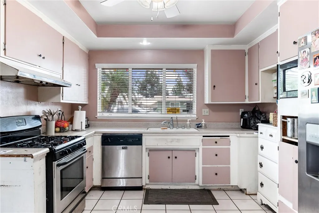 1507 Lovering Avenue, Fullerton, California 92833 home-pic-8