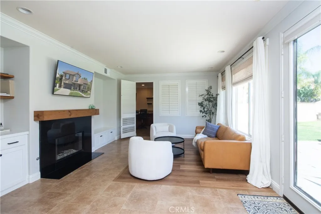 3763 Trinity, Corona, California 92881 home-pic-4
