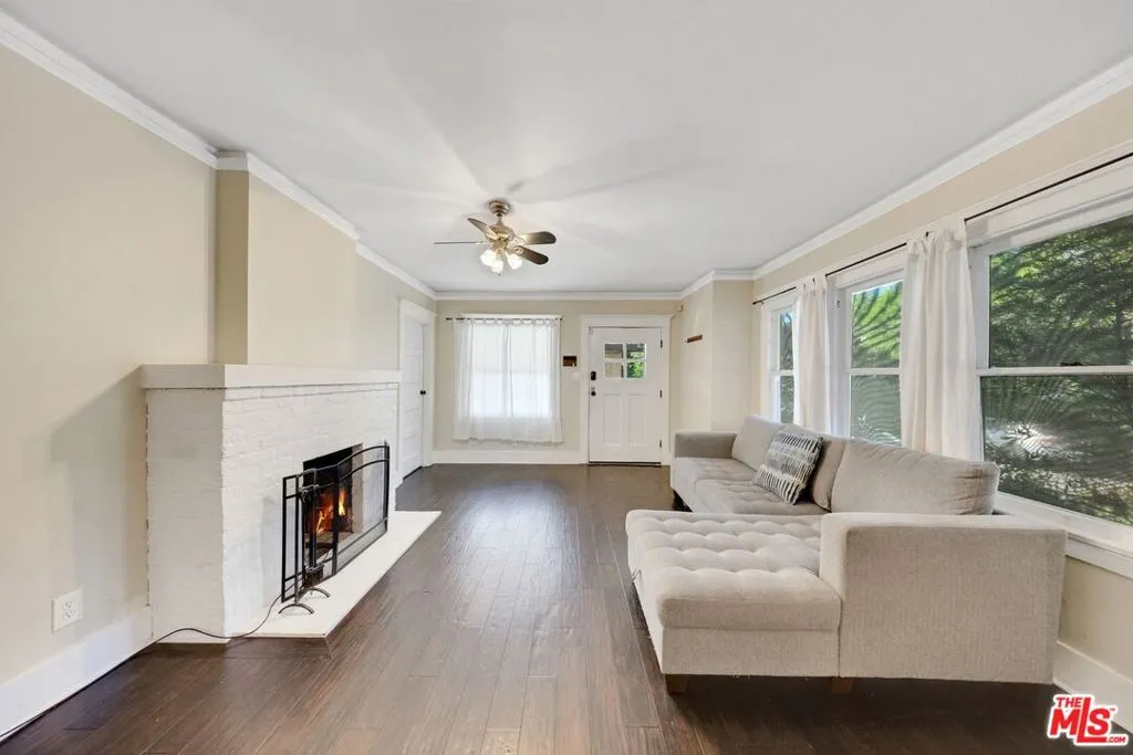 1624 Allesandro Street, Los Angeles, California 90026 home-pic-12